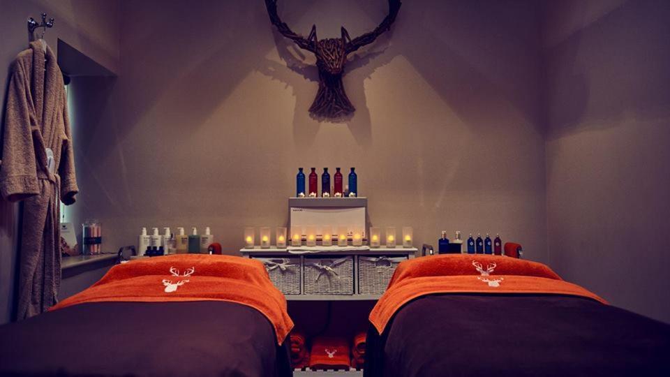 Walwick Hall Country Estate And Spa เฮกแซม ภายนอก รูปภาพ